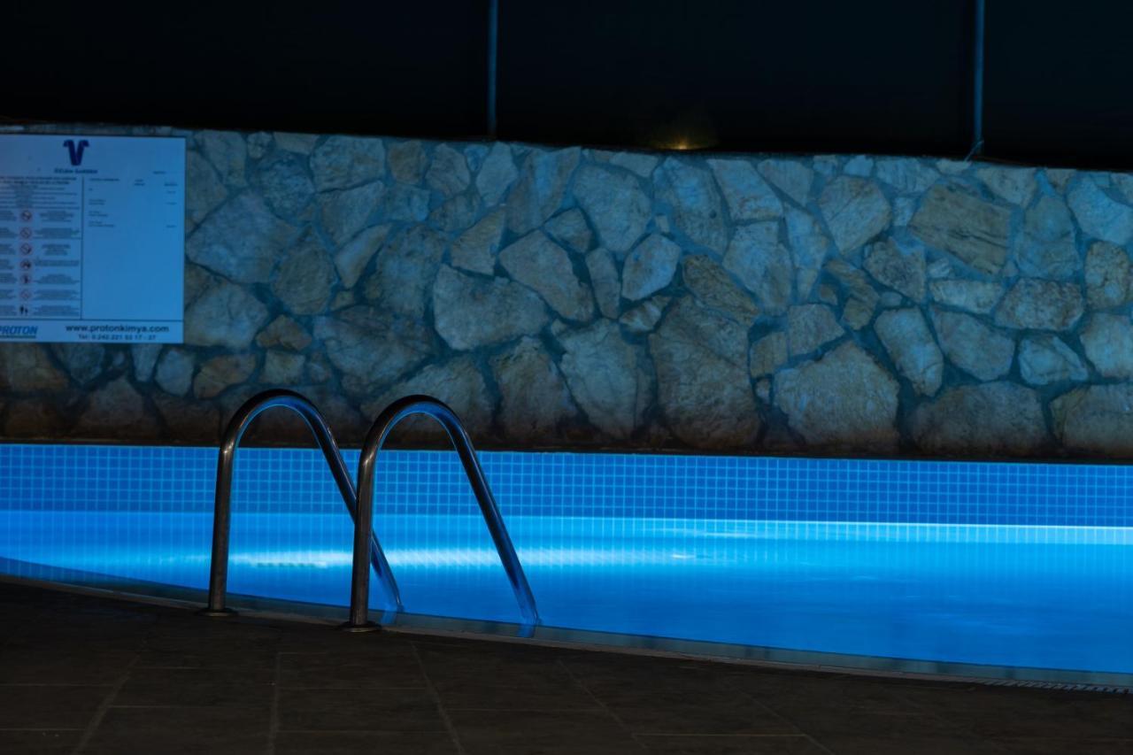 Ozlem Garden Hotel Side Exterior photo