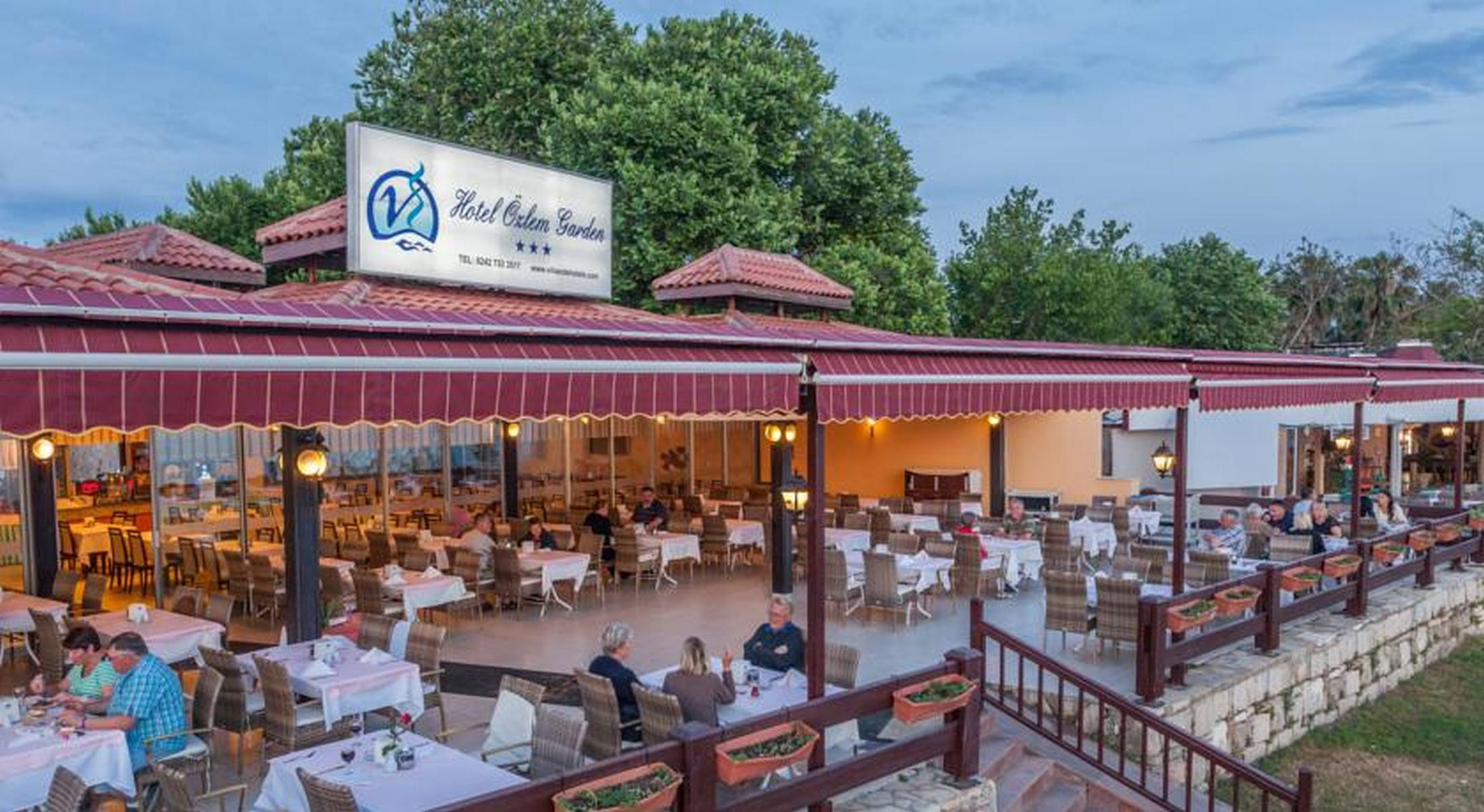 Ozlem Garden Hotel Side Exterior photo