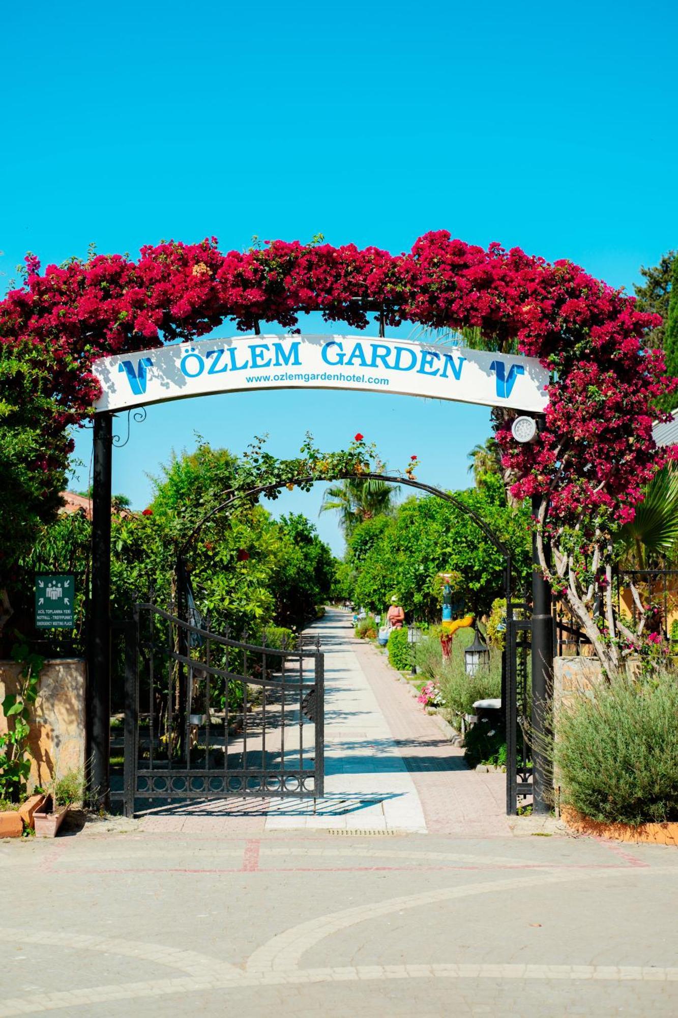 Ozlem Garden Hotel Side Exterior photo